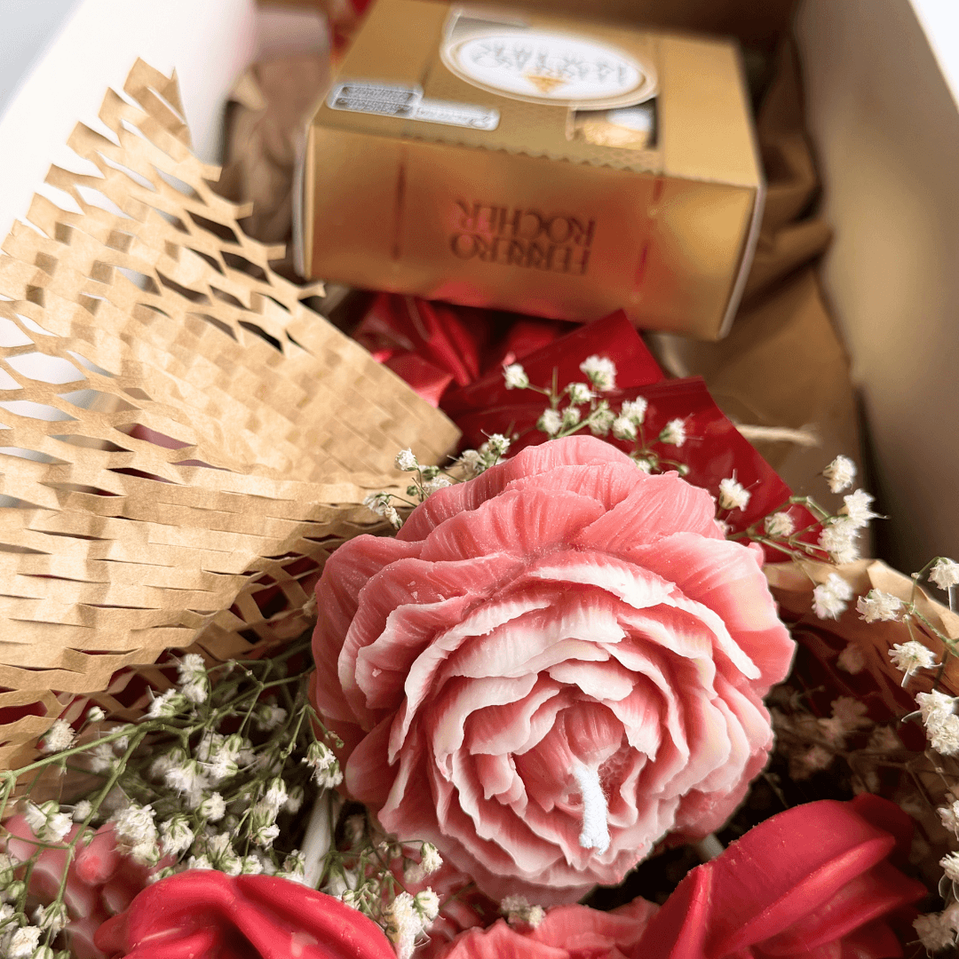 Buquê de Velas Aromáticas com Ferrero Rocher — Dia dos Namorados