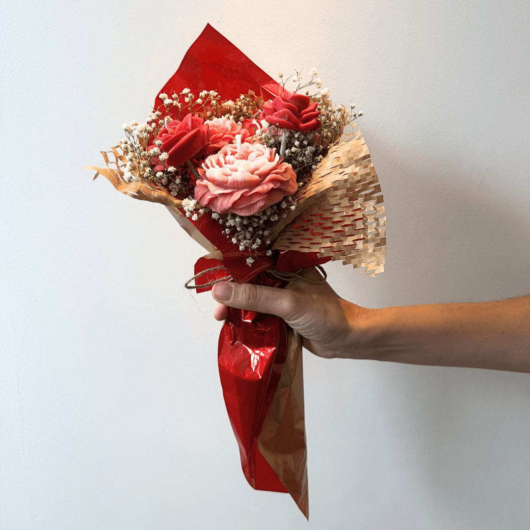 Buquê de Velas Aromáticas com Chocolates Milka Importados — Dia dos Namorados
